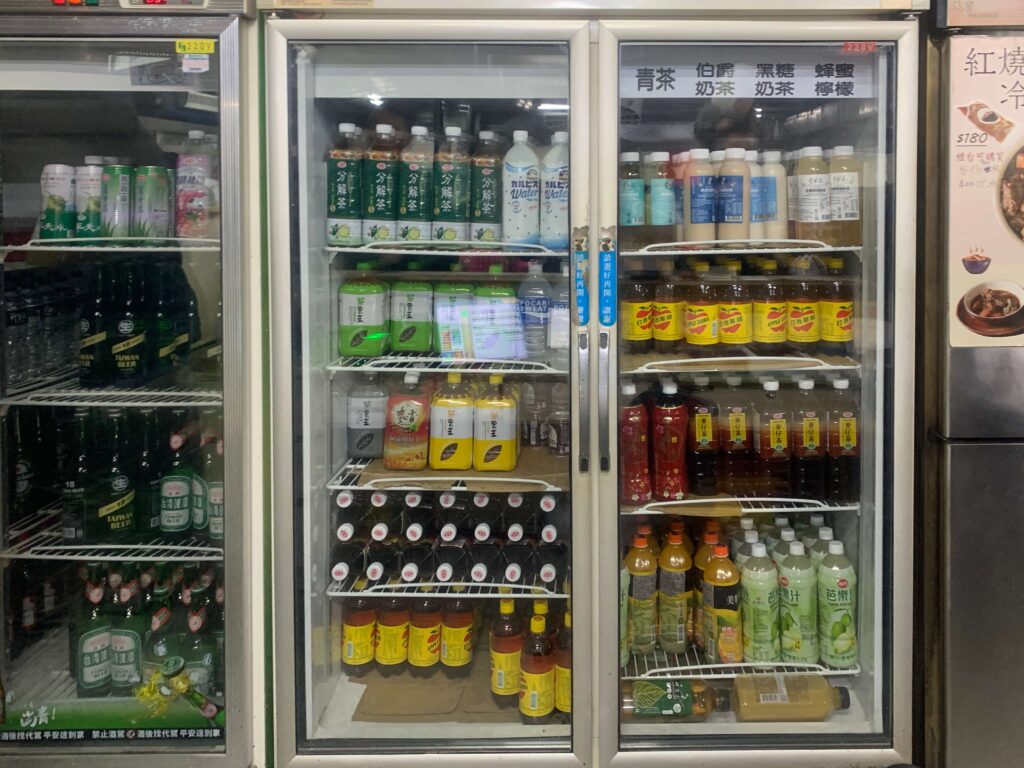 長興釣蝦場麻辣臭豆腐飲料櫃