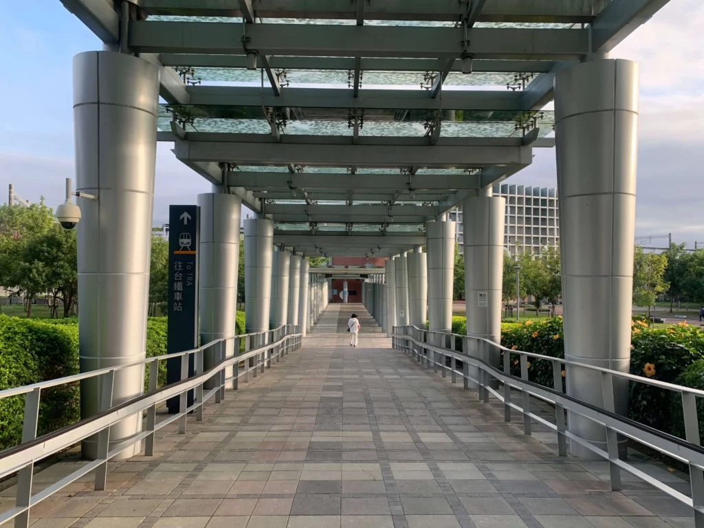 高鐵苗栗站到台鐵豐富站長廊