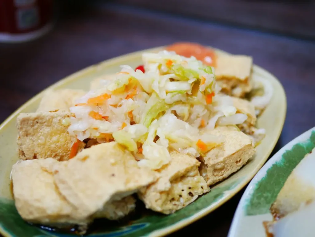桃園大溪|大溪美食推薦!老阿伯現滷豆干、阿杏臭豆腐