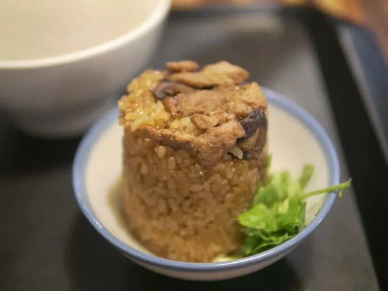 桃園大溪｜大溪美食推薦！老阿伯現滷豆干、阿杏臭豆腐