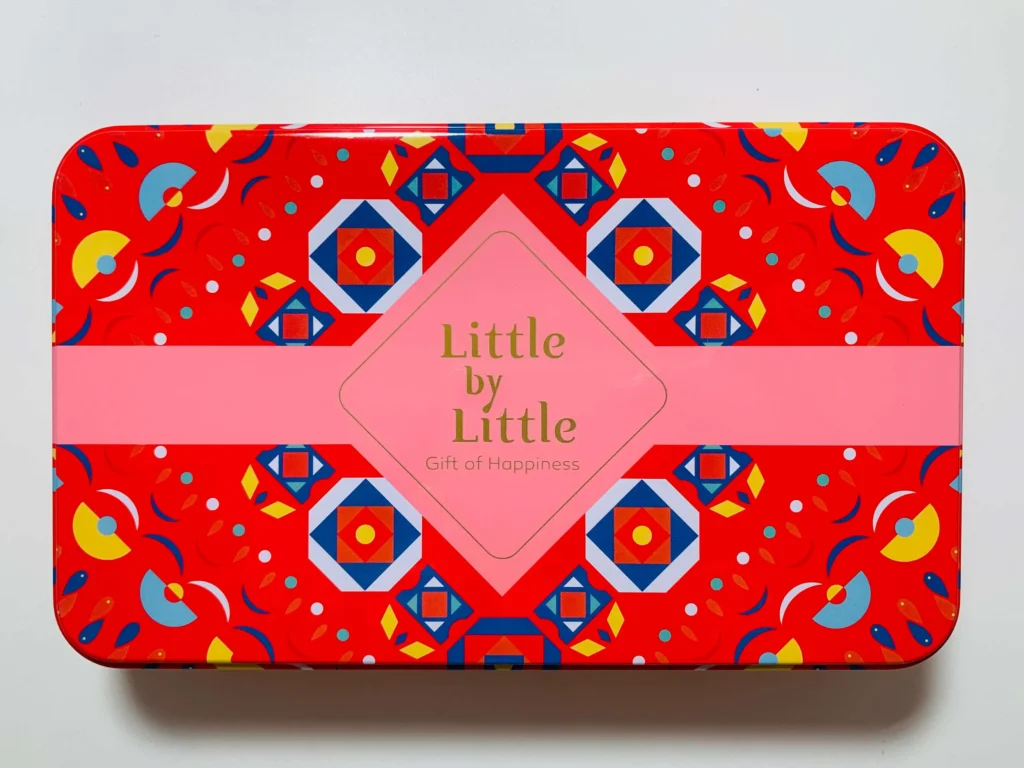 Little by Little 杏仁瓦片鐵盒餅乾包裝